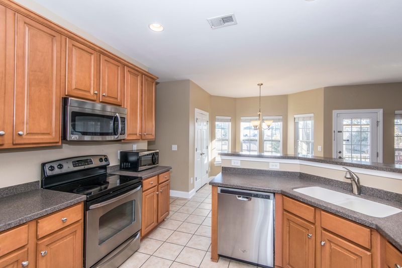 5263 Mulholland Dr, Summerville, SC 29485