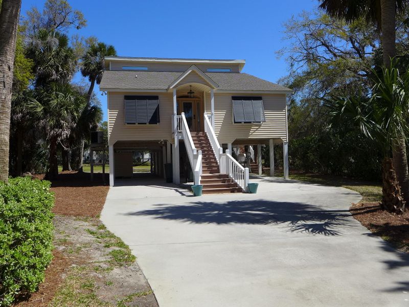 3405 Myrtle St, Edisto Island, SC 29438