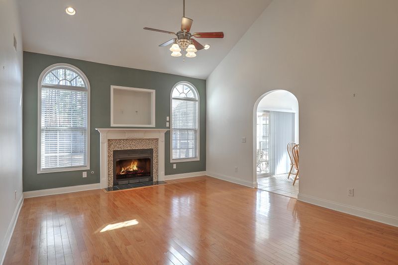 1602 Buckingham Dr, Moncks Corner, SC 29461