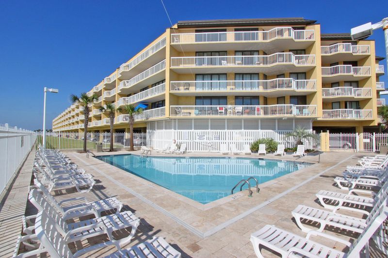 201 W Arctic Ave #320, Folly Beach, SC 29439
