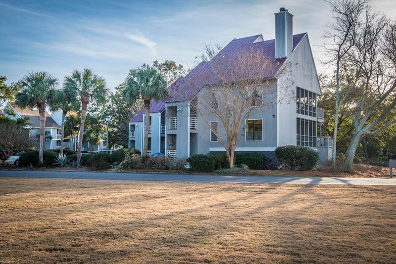 205 E Mariners Cay, Folly Beach, SC 29439