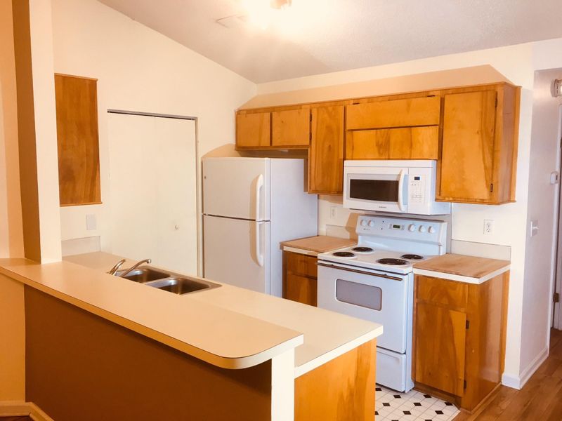9518 Raven St, Ladson, SC 29456
