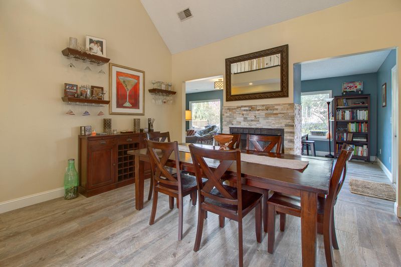 1351 Center Lake Dr, Mount Pleasant, SC 29464