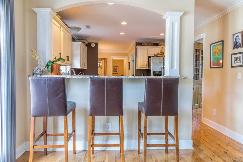 1018 Mt Mckinley Dr, Summerville, SC 29483