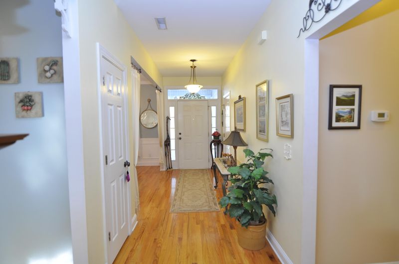 2001 Izard Ct, Charleston, SC 29414