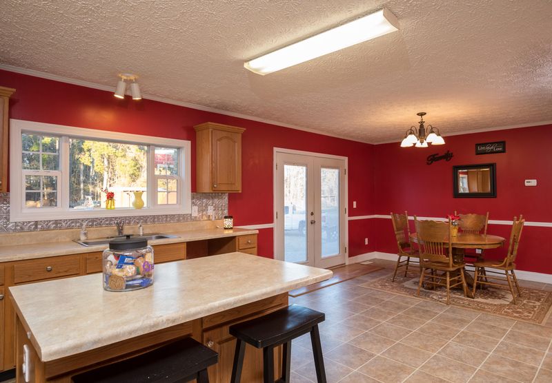 130 Nonabel St, Summerville, SC 29483