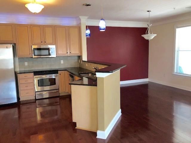 2244 Ashley Crossing Dr #424, Charleston, SC 29414