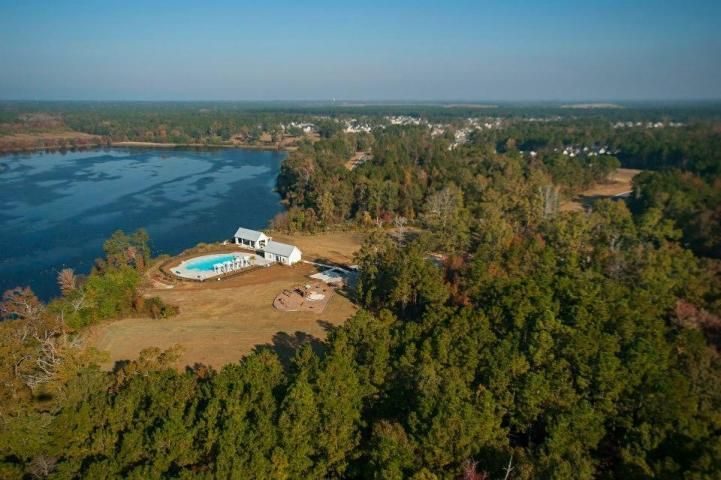 559 Alderly Dr, Moncks Corner, SC 29461