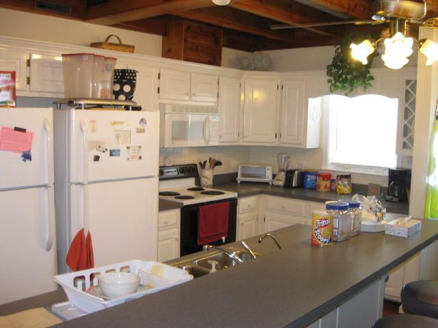 512 Pompano Rd, Edisto Island, SC 29438