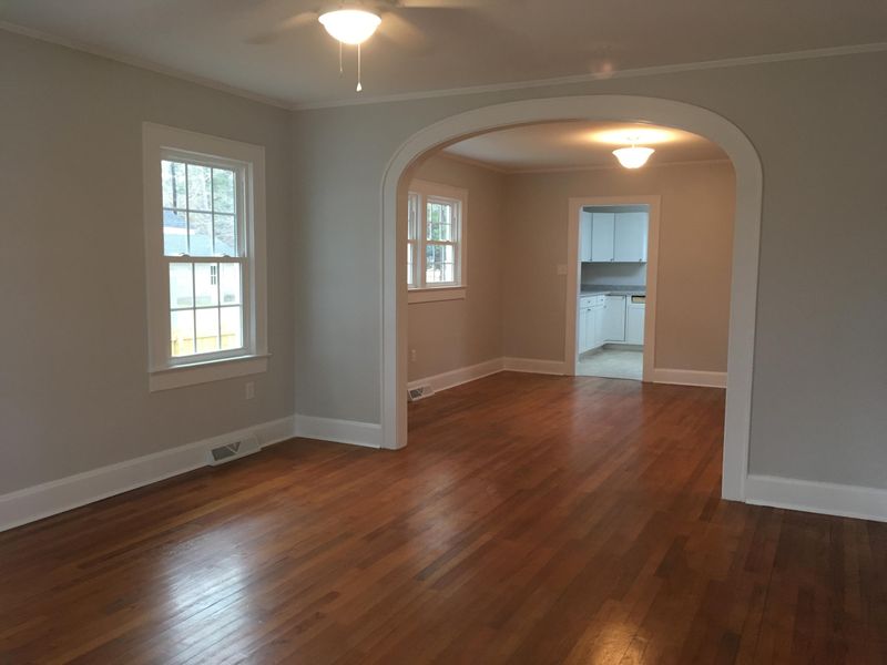 406 N Hickory St, Summerville, SC 29483