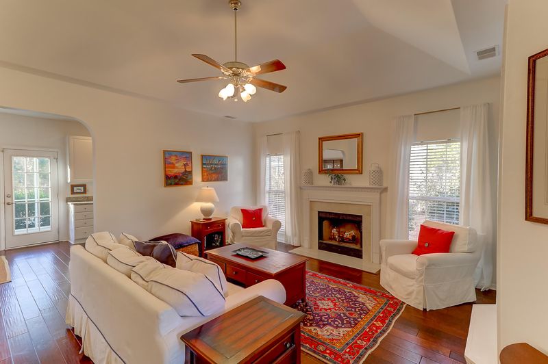 2704 Palmetto Hall Blvd, Mount Pleasant, SC 29466