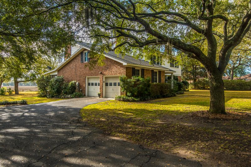504 Pelzer Dr, Mount Pleasant, SC 29464
