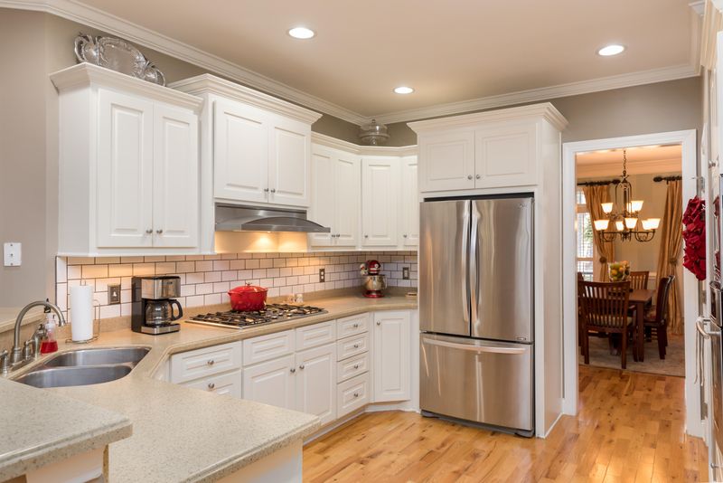 203 Parkwood Dr, Summerville, SC 29483