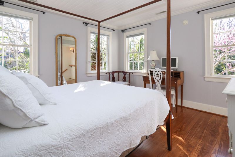 84 13 B King St #B, Charleston, SC 29401
