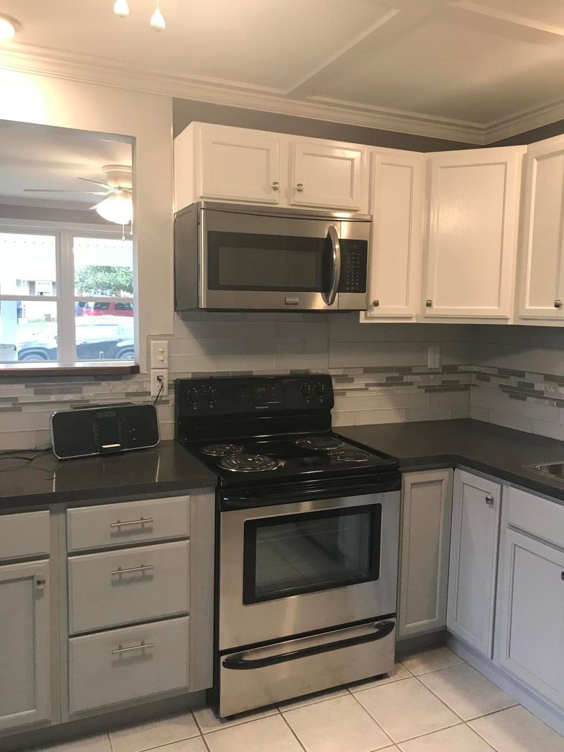 215 Holly Ave, Goose Creek, SC 29445