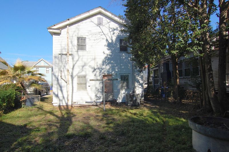 83 Maple St, Charleston, SC 29403