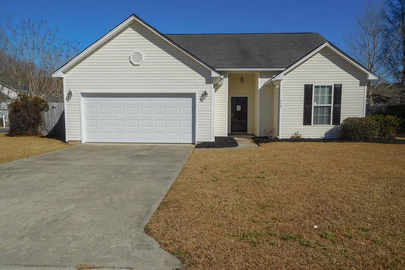 718 Oxford Rd, Ladson, SC 29456