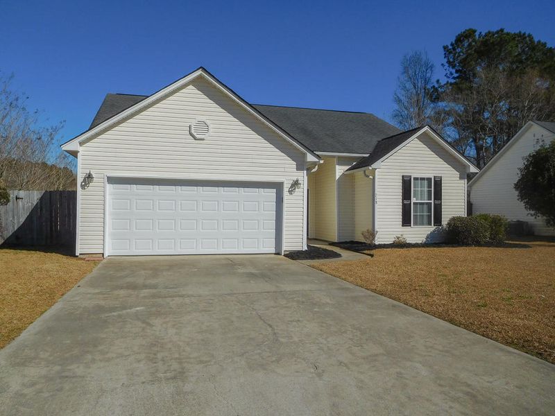 718 Oxford Rd, Ladson, SC 29456
