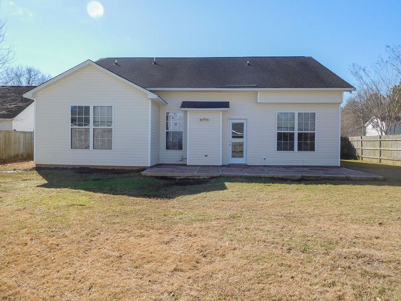 718 Oxford Rd, Ladson, SC 29456