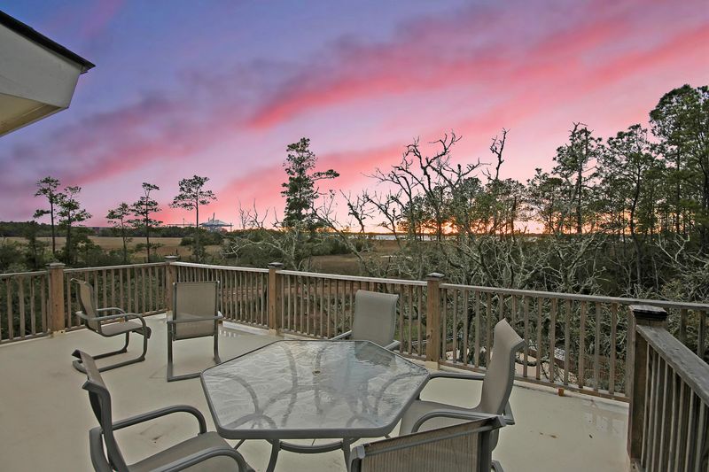 916 Wando Park Blvd, Mount Pleasant, SC 29464