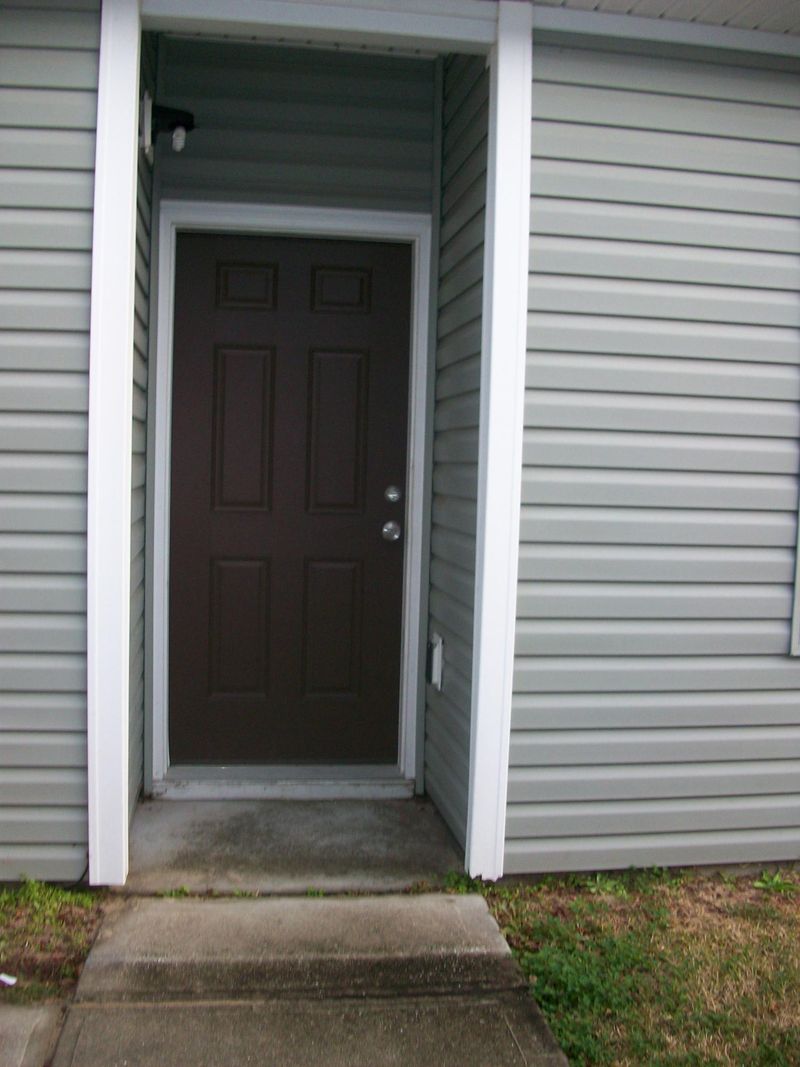 8805 Gilston Ln, North Charleston, SC 29420