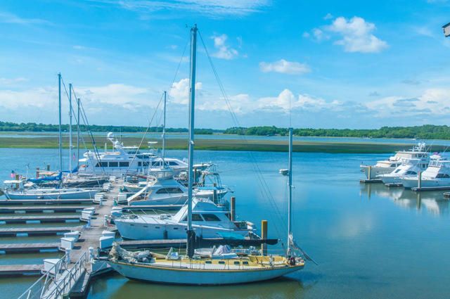1944 Marsh Oak Ln, Johns Island, SC 29455
