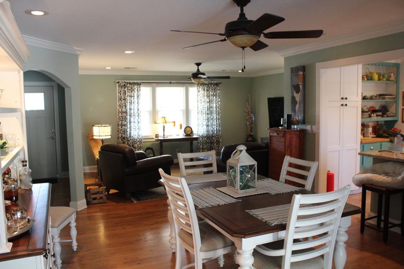 5826 E Lakeside Dr, Hanahan, SC 29410