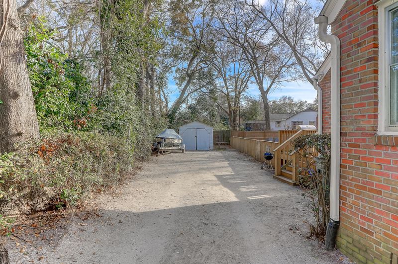 17 Oakdale Pl, Charleston, SC 29407