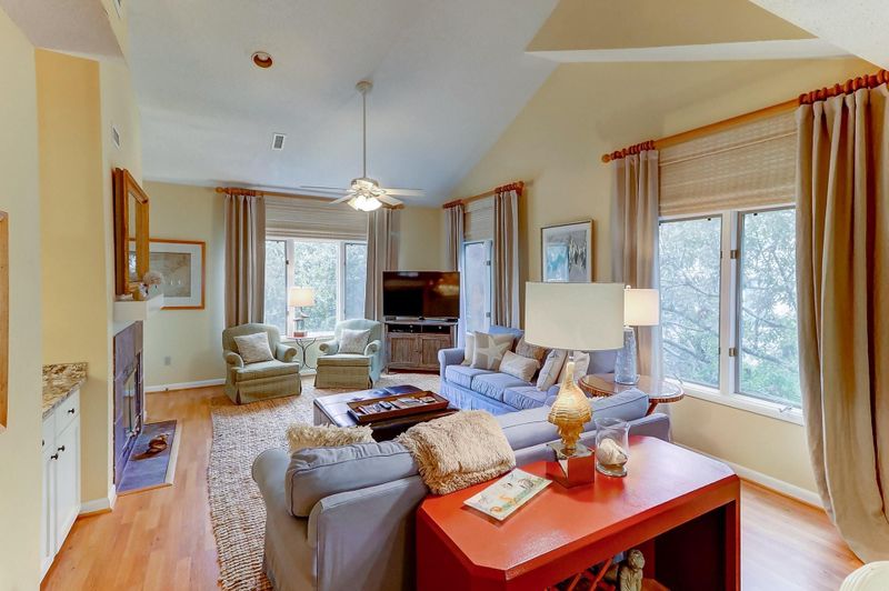 410 Yacht Harbor Ct, Isle Of Palms, SC 29451