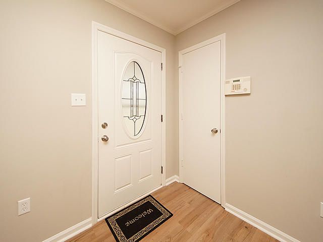 7670 Kings Grant Ln, North Charleston, SC 29420