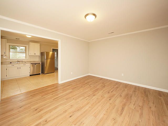 7670 Kings Grant Ln, North Charleston, SC 29420