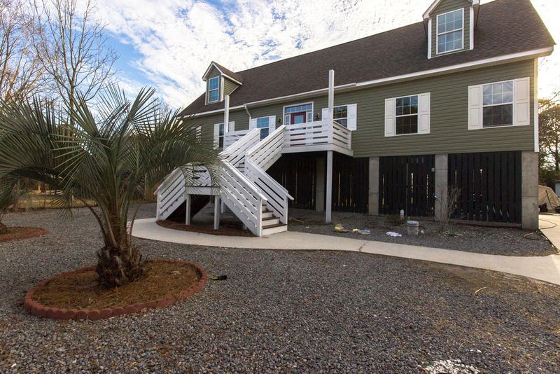 1459 Periwinkle Dr, Mount Pleasant, SC 29466