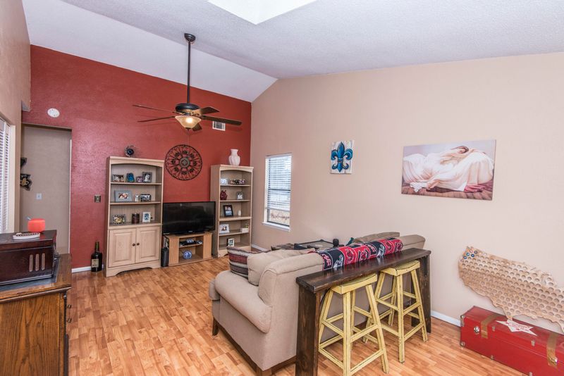 106 Mickler Dr, Ladson, SC 29456