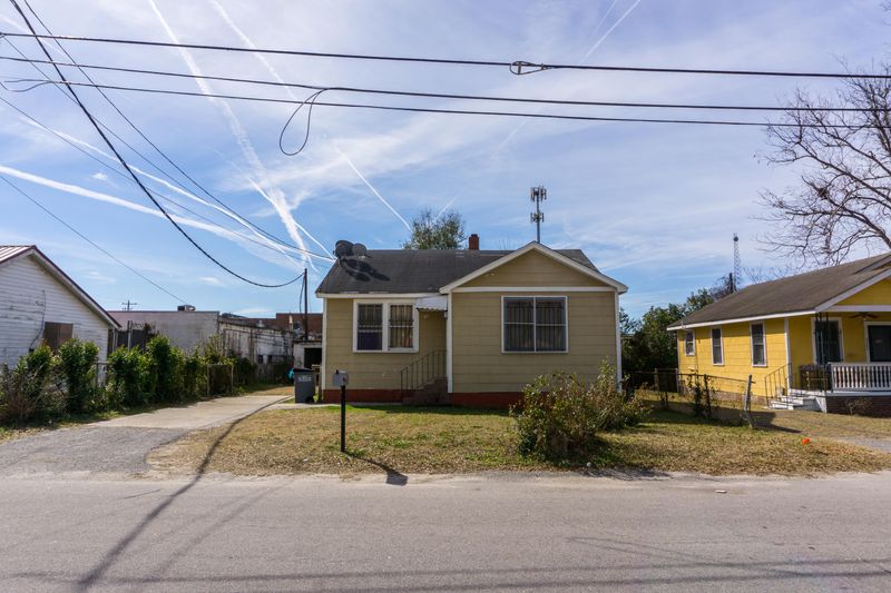 3301 Goldenrod St, North Charleston, SC 29405