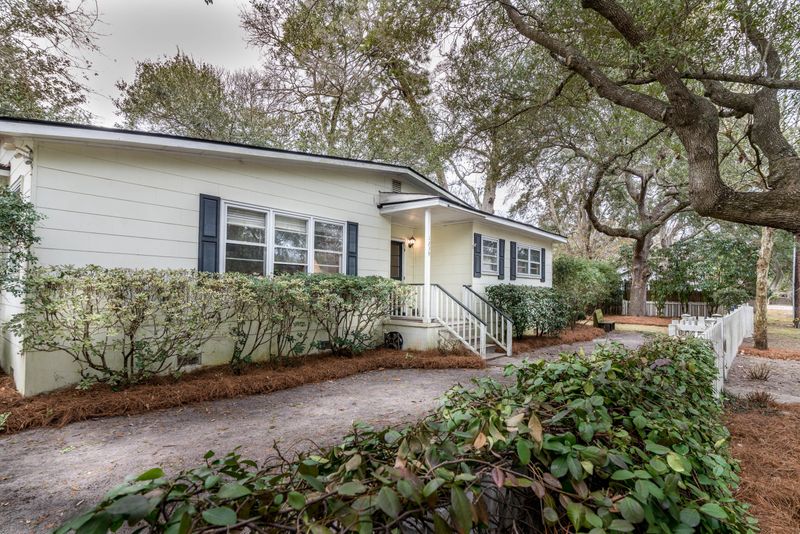 1239 Wisteria Rd, Charleston, SC 29407