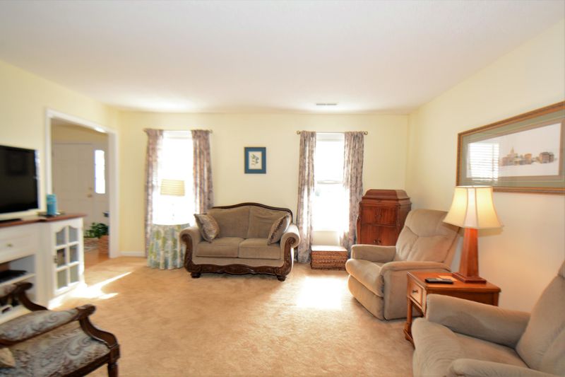 115 N Knightsbridge Ct, Goose Creek, SC 29445