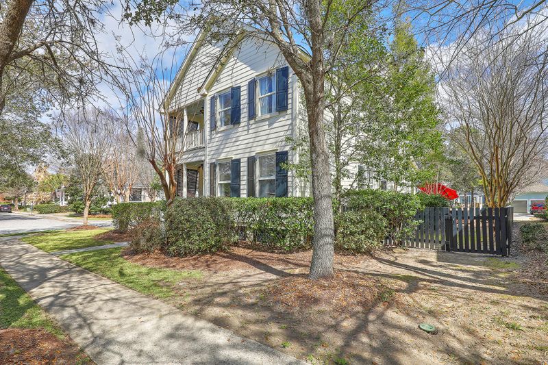 1418 Elfe St, Daniel Island, SC 29492