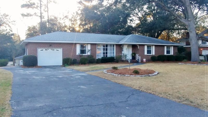 1131 John Rutledge Ave, Hanahan, SC 29410