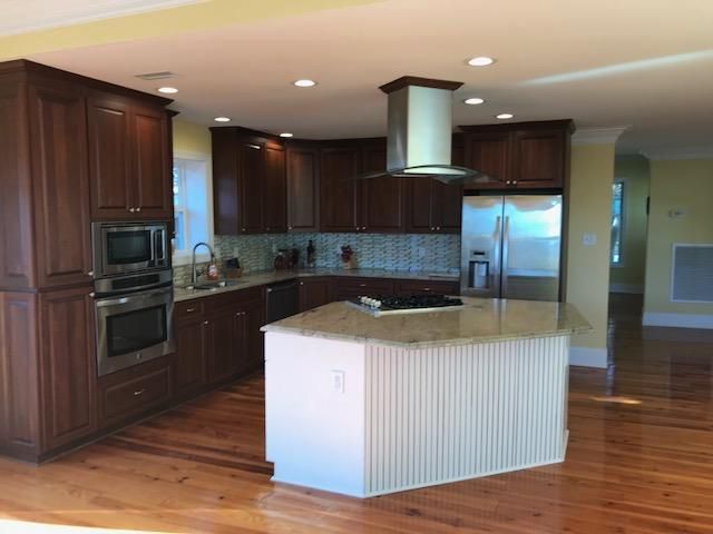 520 E Arctic Ave, Folly Beach, SC 29439