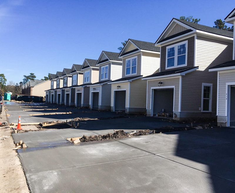 204 S Lamplighter Ln, Summerville, SC 29486
