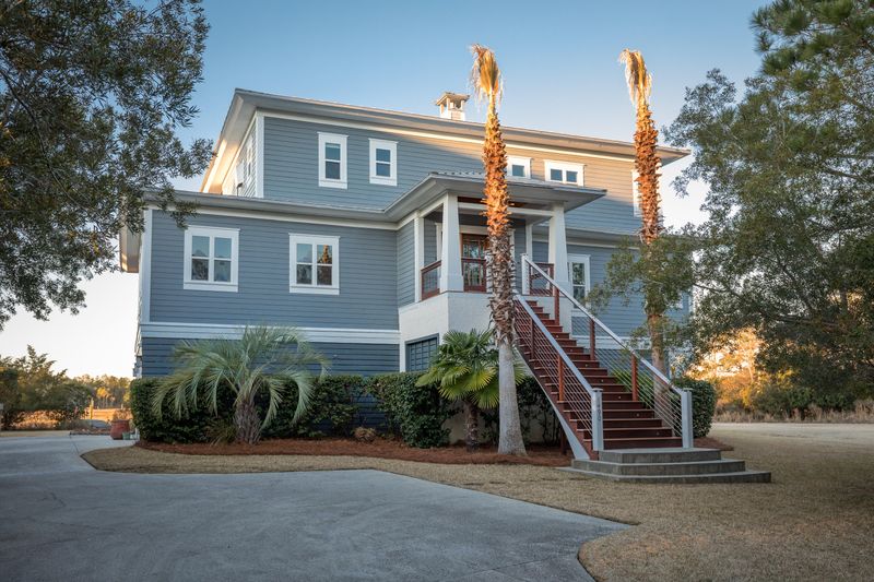 1490 Headquarters Plantation Dr, Johns Island, SC 29455