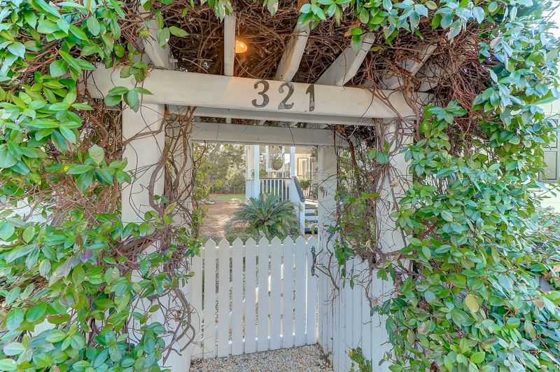 321 Station 19 St, Sullivans Island, SC 29482
