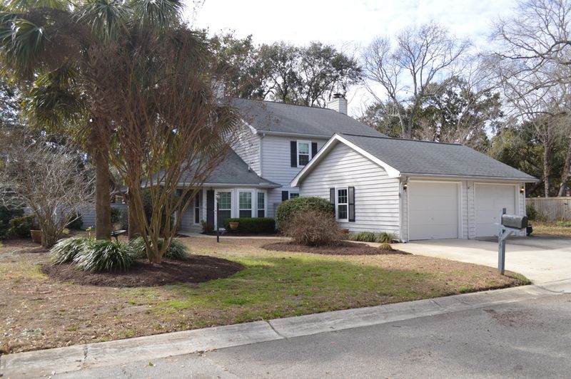 664 Fox Pond Dr, Mount Pleasant, SC 29464