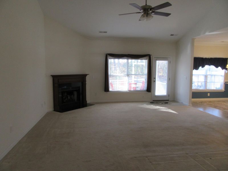 215 Highwoods Plantation Ave, Summerville, SC 29485