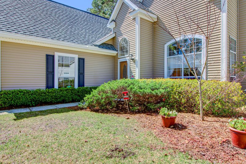 530 Pointe Of Oaks Rd, Summerville, SC 29485