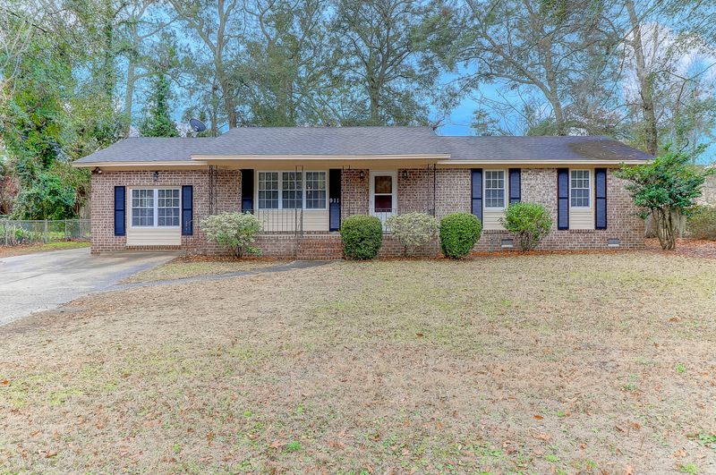 911 Harbor View Rd, Charleston, SC 29412