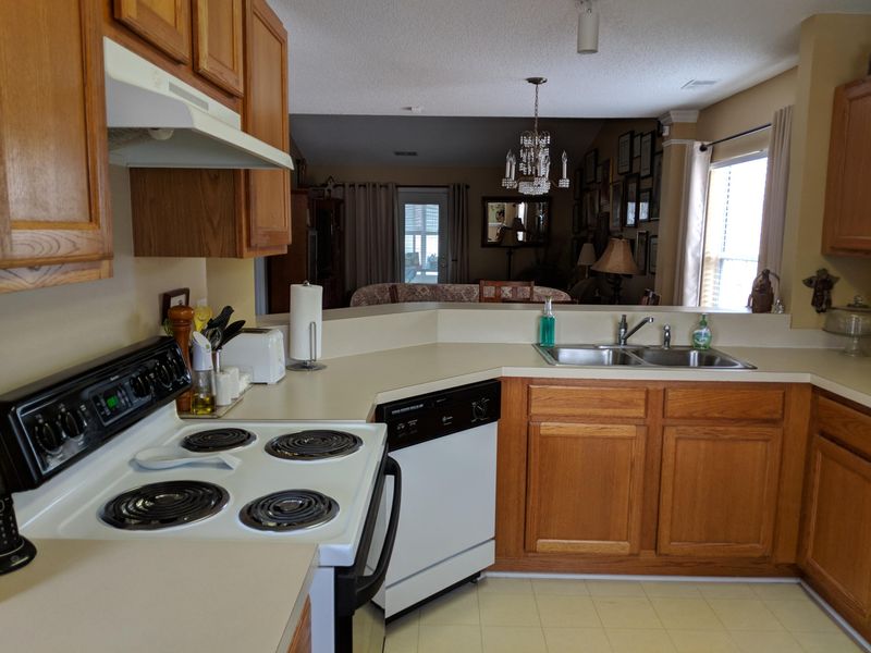 117 Barlow St, Summerville, SC 29485