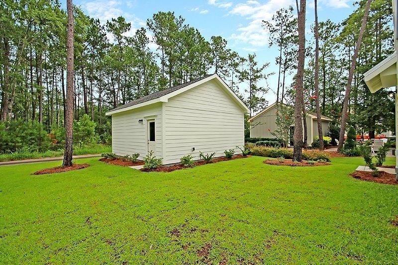 104 Julian Hamlet Rd, Summerville, SC 29483