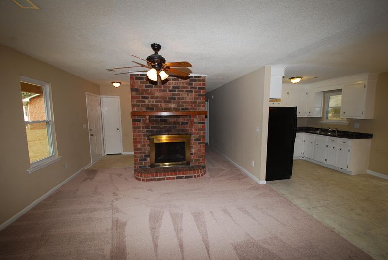 105 Sally Ln, Summerville, SC 29485