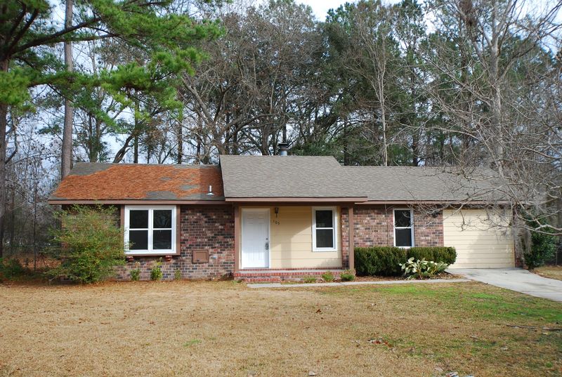 105 Sally Ln, Summerville, SC 29485